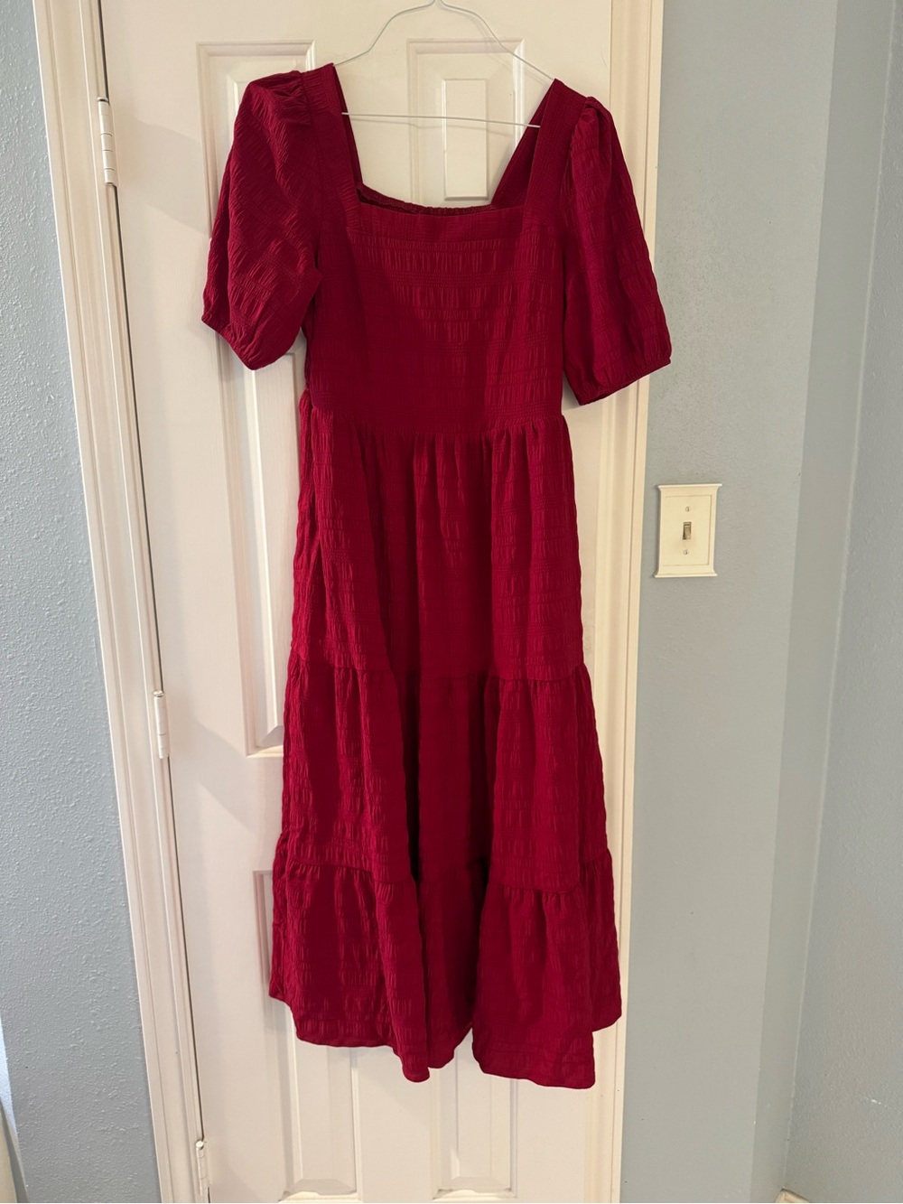 Women's Burgundy Square-Neck Tiered Midi Dress